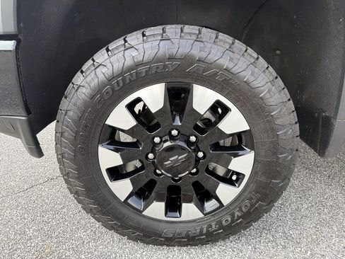 Used 2020 Chevrolet Silverado 2500 Custom w/ Custom Value Package AWD/4WD image 12