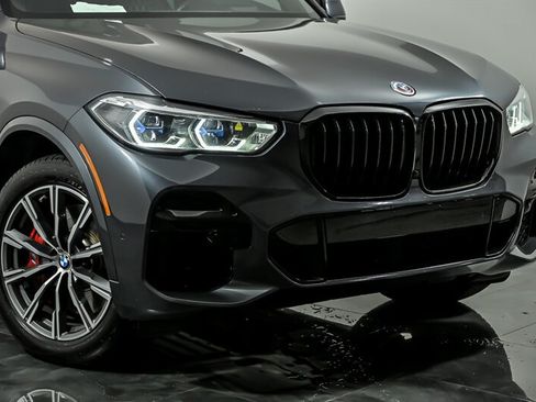 Used 2022 BMW X5 M50i w/ Executive Package AWD/4WD image 2
