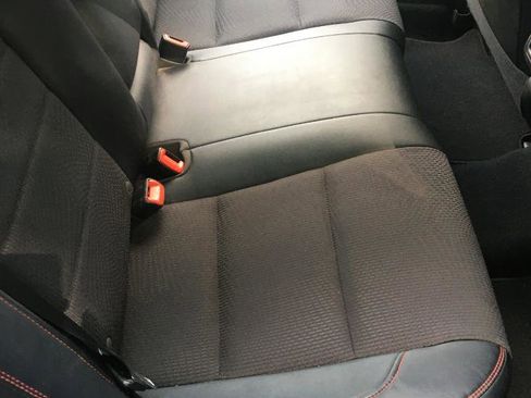Used 2017 Toyota Camry SE w/ Moonroof Package FWD image 16