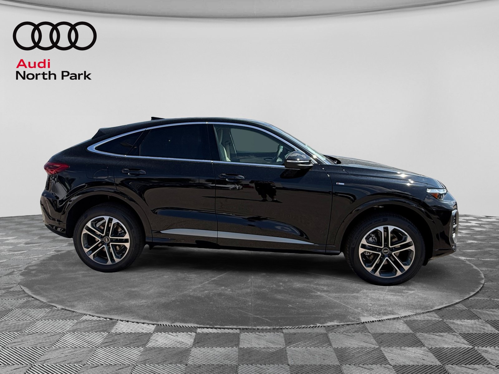 New 2026 Audi Q5 Premium Plus AWD/4WD image 6