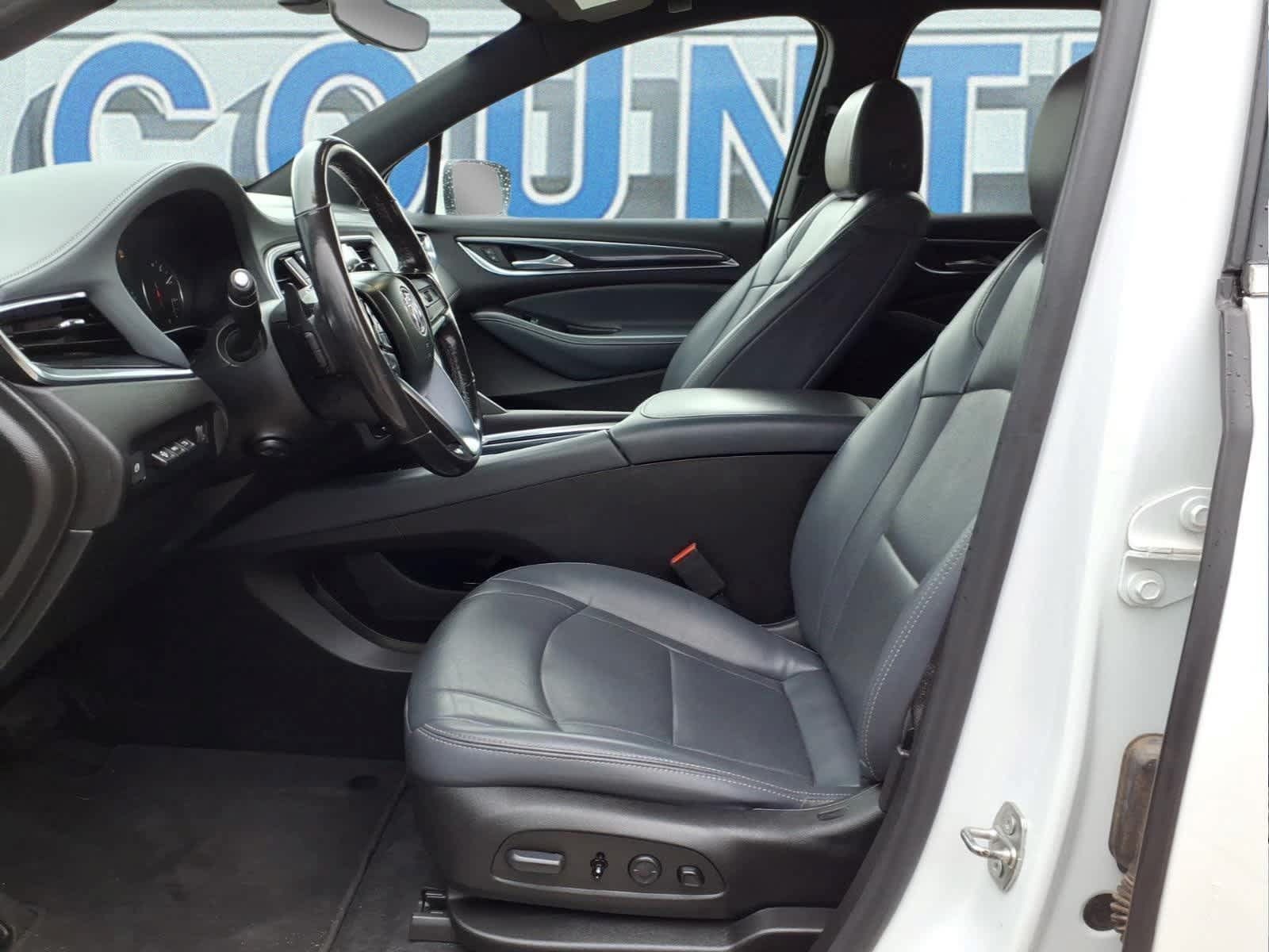 Used 2022 Buick Enclave Premium FWD image 17