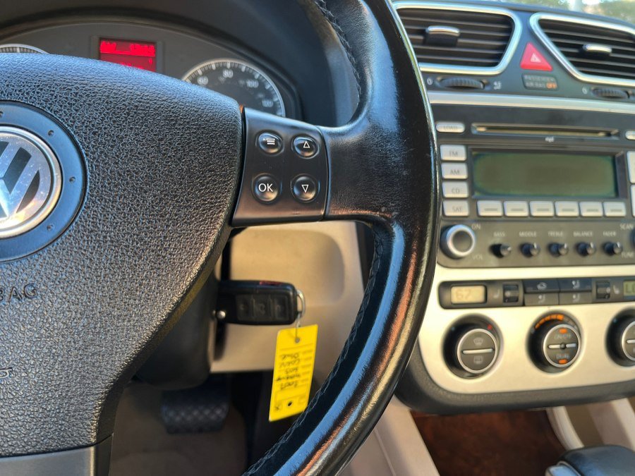 Used 2007 Volkswagen Eos 2.0T FWD image 16