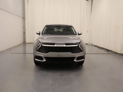 Used 2024 Kia Sportage LX image 3