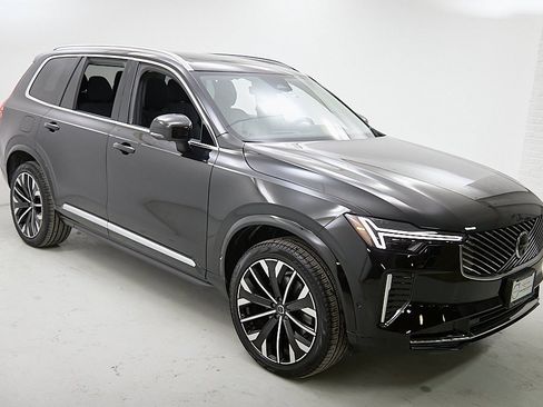 New 2026 Volvo XC90 B6 Plus w/ Protection Package Premier image 4