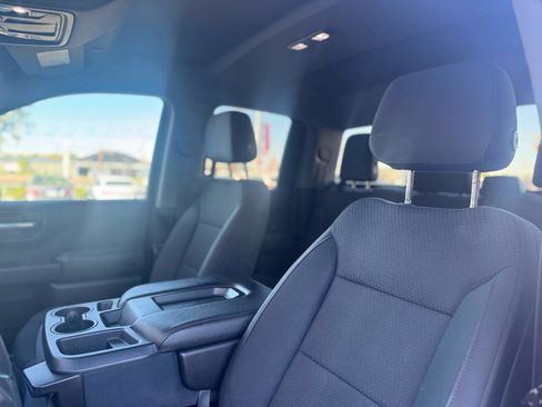 Used 2019 Chevrolet Silverado 1500 Custom image 32