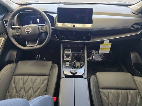 New 2026 Nissan Rogue Platinum AWD/4WD image 16