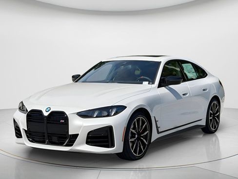 New 2027 BMW M440i w/ Premium Package RWD image 1