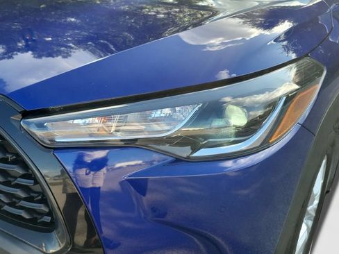 Certified 2024 Toyota Corolla Cross LE w/ Moonroof Package FWD image 26