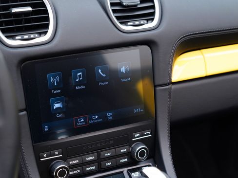 Used 2025 Porsche 718 Boxster S image 27