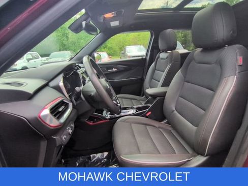 Used 2023 Chevrolet TrailBlazer RS w/ Sun and Liftgate Package AWD/4WD image 21