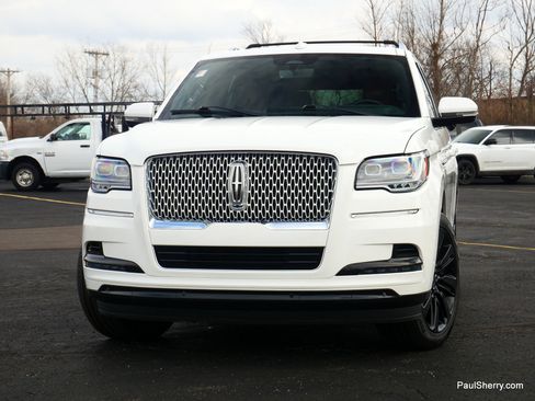 Used 2023 Lincoln Navigator Reserve image 8