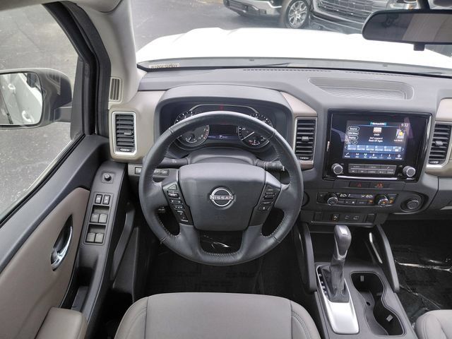 Used 2022 Nissan Frontier SV w/ Technology Package RWD image 18