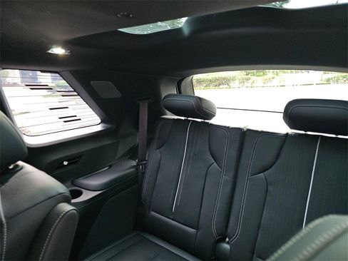 New 2026 Cadillac Vistiq Luxury image 21