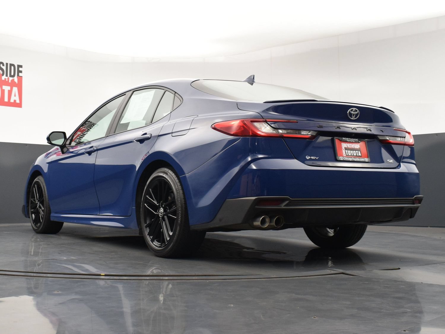 Used 2025 Toyota Camry SE FWD image 27