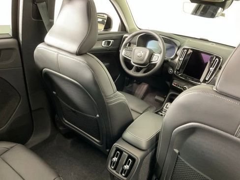 New 2026 Volvo XC40 B5 Plus w/ Protection Package Premier image 37