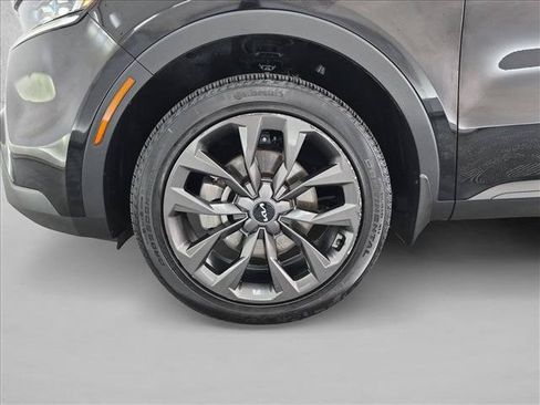 Used 2022 Kia Sorento SX Prestige w/ Rust Color Package AWD/4WD image 28