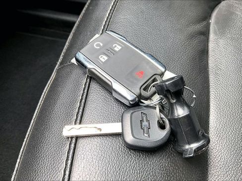 Used 2022 Chevrolet Colorado Z71 w/ Safety Package image 11