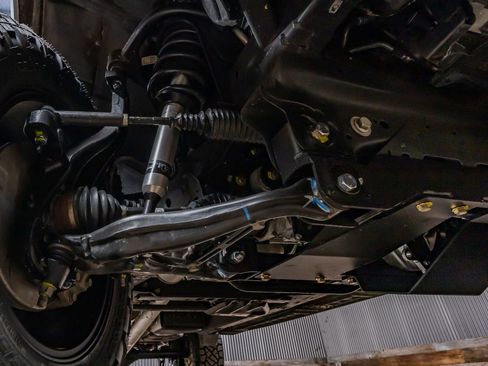 Used 2024 GMC Sierra 1500 AT4 w/ AT4 Preferred Package image 14