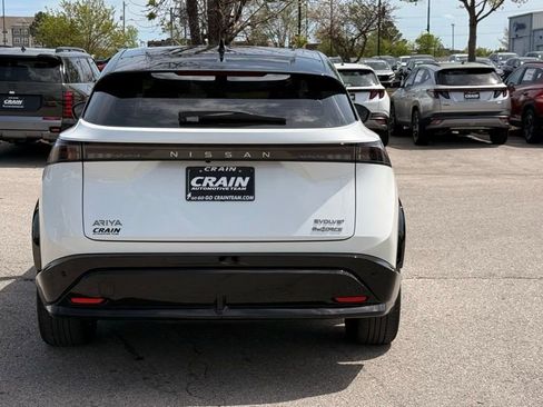 Used 2023 Nissan Ariya AWD image 6