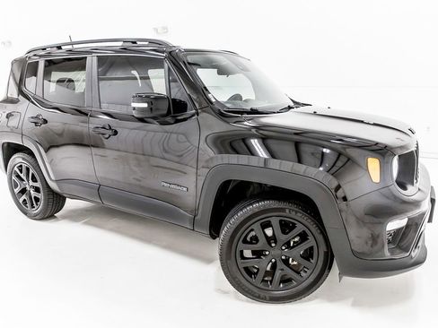 Used 2022 Jeep Renegade Altitude AWD/4WD image 9