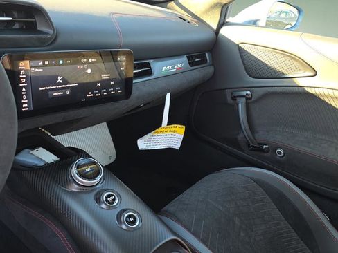 Used 2023 Maserati MC20 Spyder image 28
