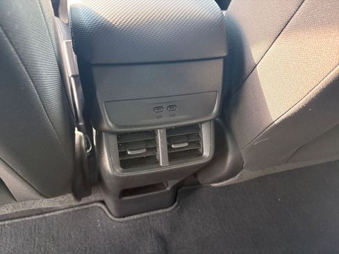 Used 2025 Chevrolet Equinox LT FWD image 22