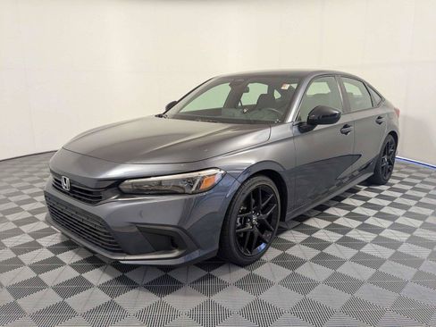 Used 2023 Honda Civic Sport image 2