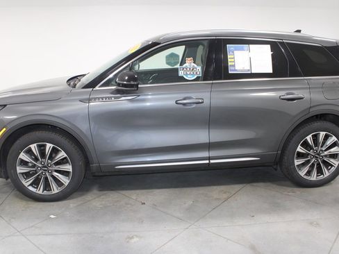 Used 2022 Lincoln Corsair Reserve w/ Elements Package image 6