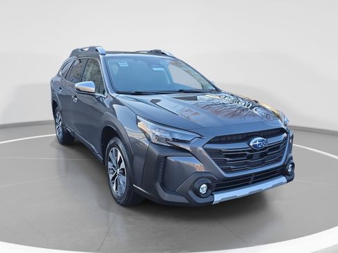 Used 2024 Subaru Outback Touring image 3