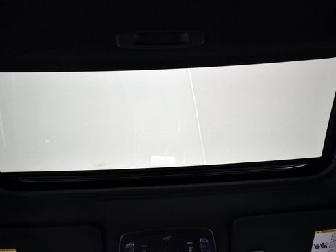 Certified 2025 Toyota Sienna Platinum image 48