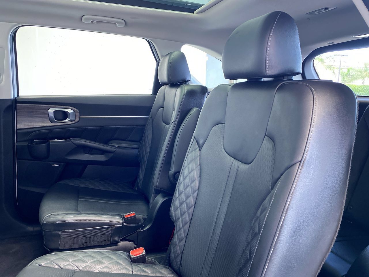 Certified 2022 Kia Sorento SX Prestige AWD/4WD image 35