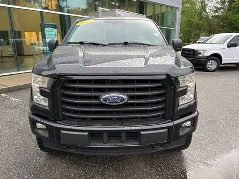 Used 2017 Ford F150 XLT w/ Equipment Group 302A Luxury AWD/4WD image 11
