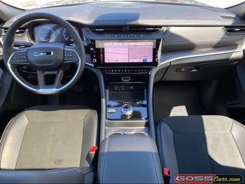 New 2026 Jeep Grand Cherokee Altitude AWD/4WD image 9