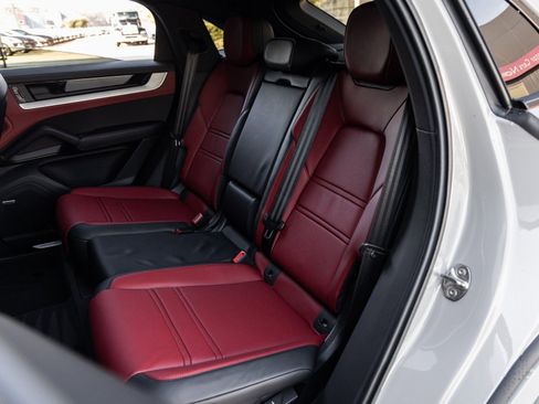 New 2026 Porsche Cayenne S image 37