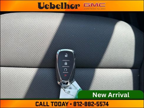 Used 2024 Chevrolet Trax RS w/ Driver Confidence Package FWD image 34