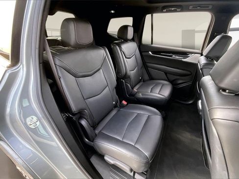Used 2025 Cadillac XT6 Premium Luxury image 27