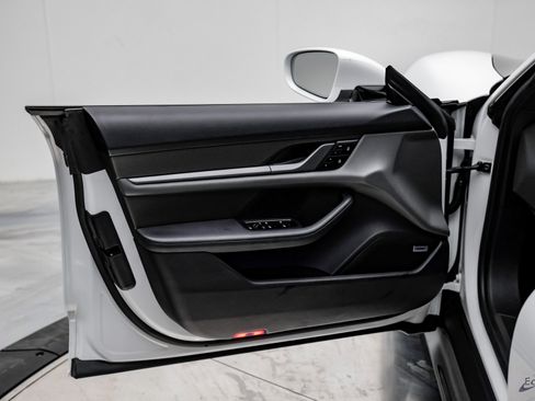 Used 2020 Porsche Taycan Turbo S image 72