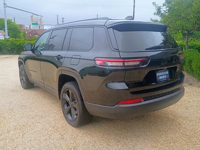 Used 2025 Jeep Grand Cherokee L Altitude RWD image 8