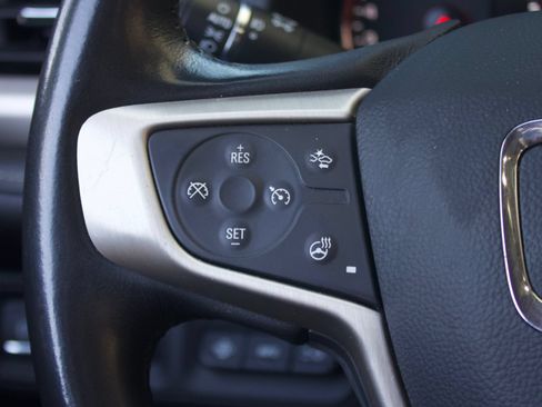 Used 2022 GMC Acadia Denali w/ Denali Technology Package FWD image 21