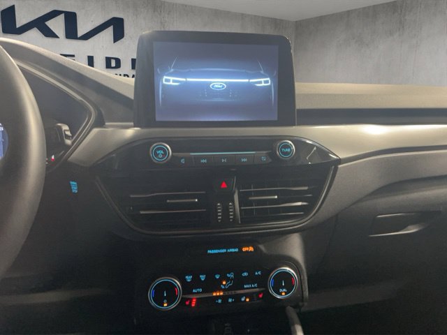 Used 2024 Ford Escape Active AWD/4WD image 3