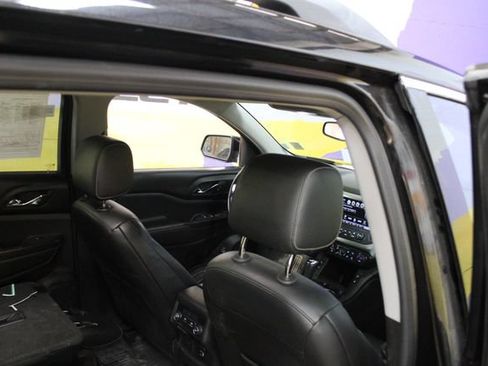 Used 2018 GMC Acadia SLT AWD/4WD image 10