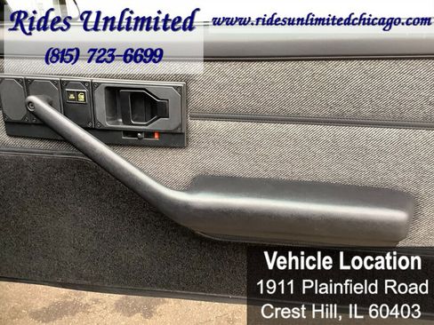 Used 1990 Chevrolet Camaro IROC-Z image 37