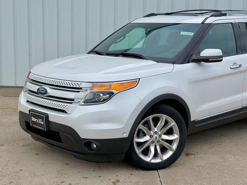 Used 2012 Ford Explorer Limited FWD image 2