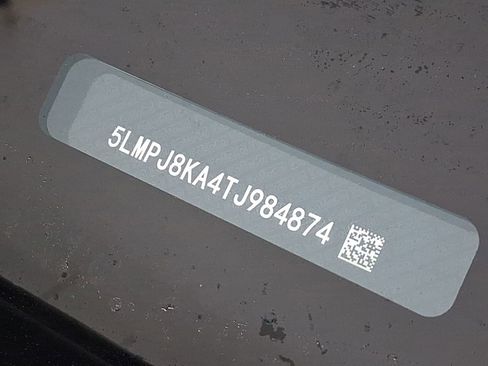 Used 2026 Lincoln Nautilus Reserve image 17