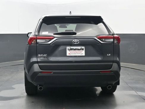 Used 2025 Toyota RAV4 LE FWD image 18