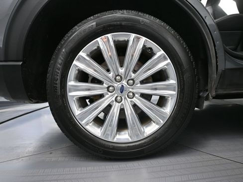 Used 2022 Ford Explorer Limited AWD/4WD image 16