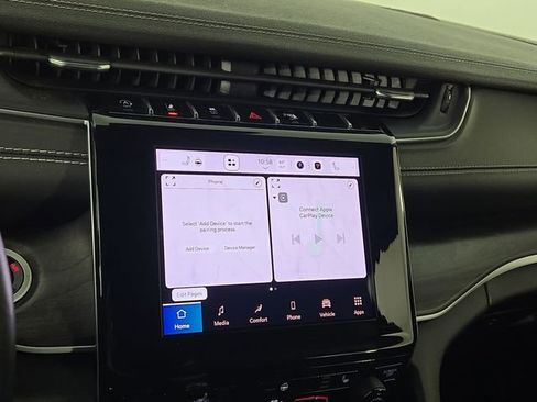 Used 2022 Jeep Grand Cherokee Limited image 19