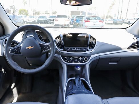 Used 2017 Chevrolet Volt LT w/ Comfort Package FWD image 24