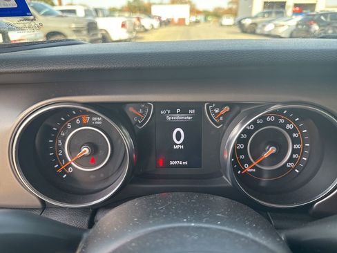 Used 2020 Jeep Wrangler Sport image 13