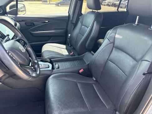 Used 2023 Honda Passport Elite image 11